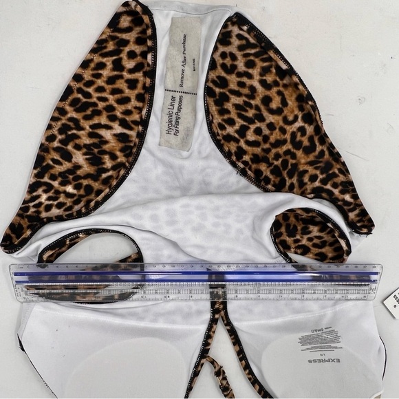 Express Leopard Print Deep V Neck High Side Cut Cut-Out Swimsuit Size L NWT - Picture 9 of 13